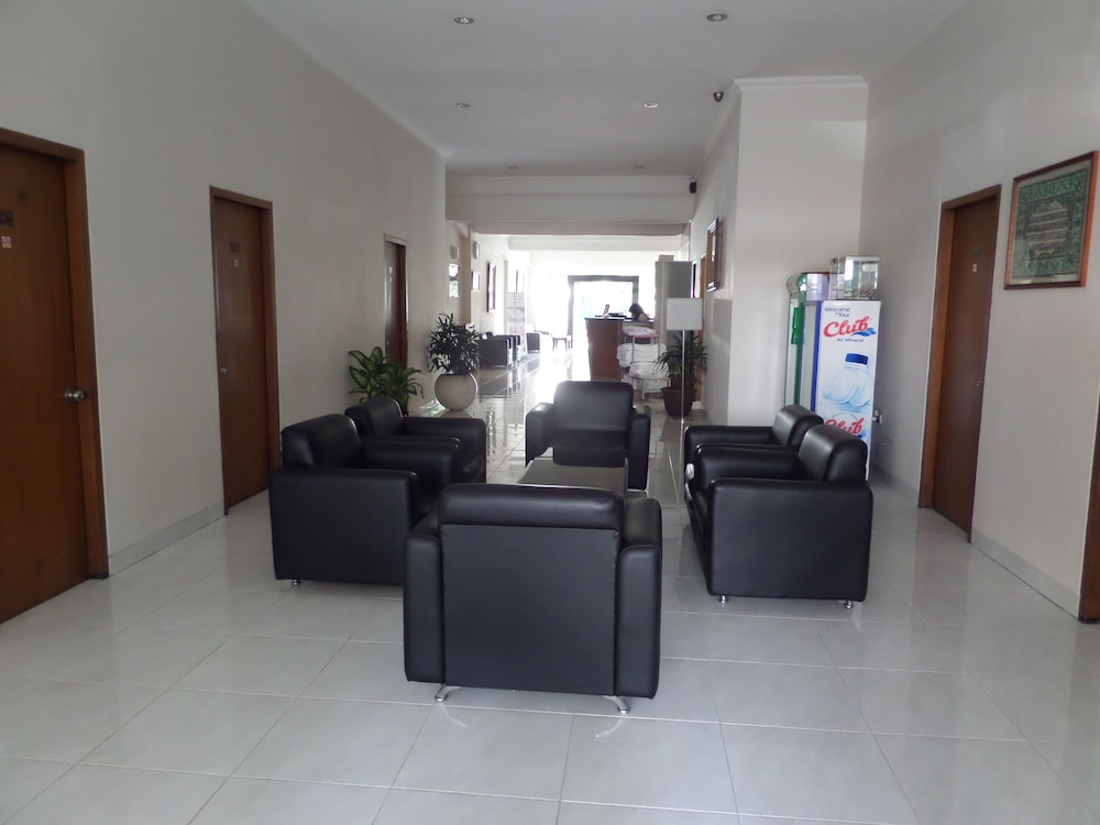 ARINI HOTEL 10/43