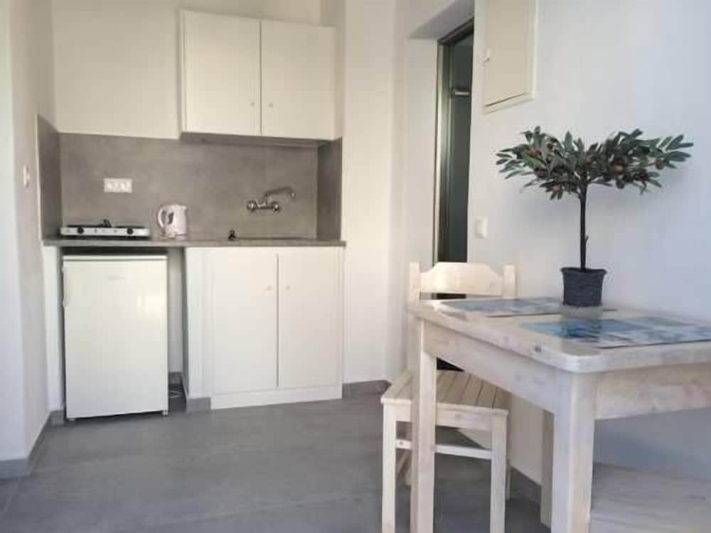 Anemos Apartments 17/65