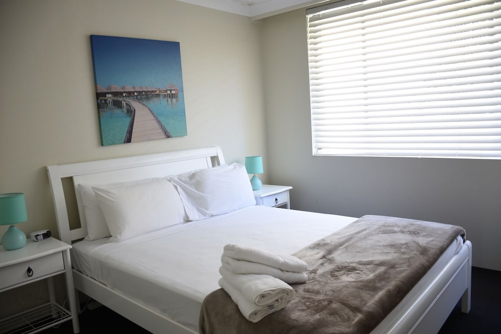 Copacabana Holiday Units 18/49