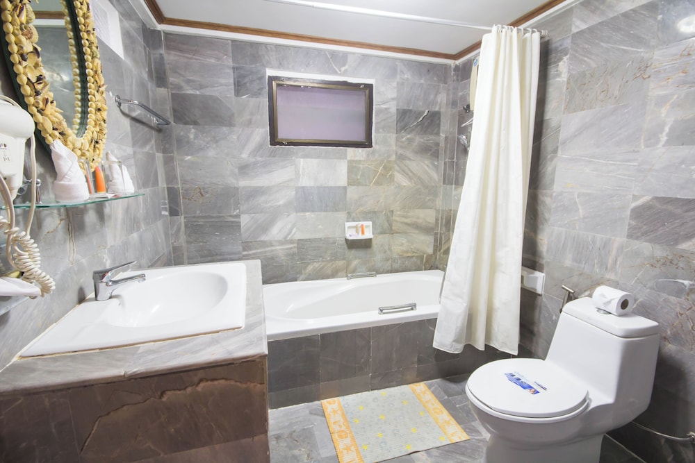 PREMIER, SUITE