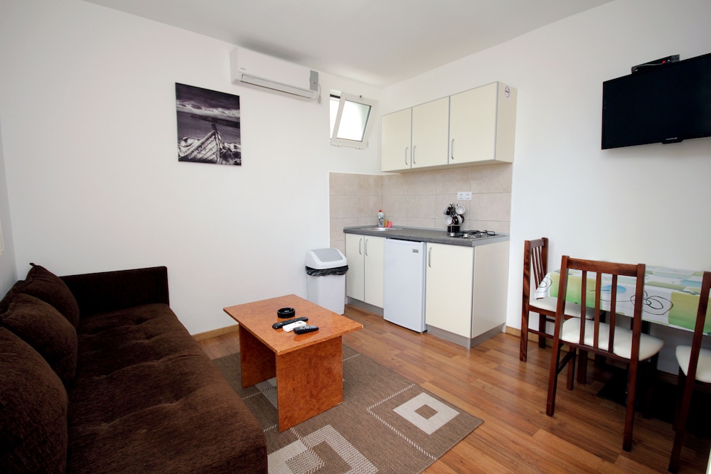 Apartments Kojic 51/75