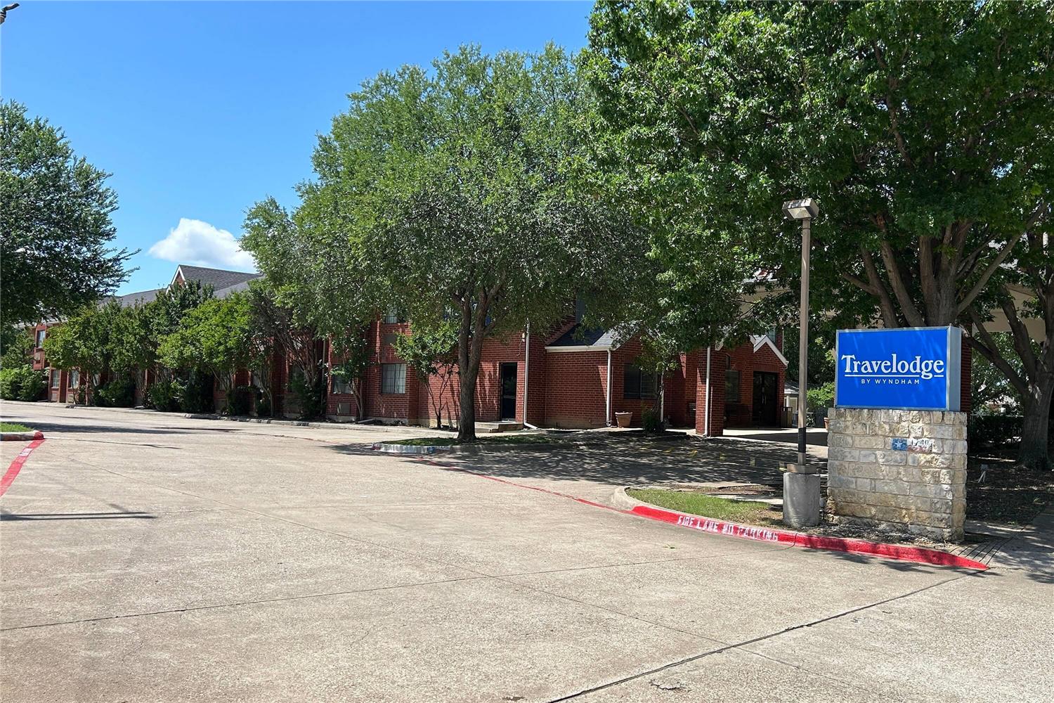 Travelodge by Wyndham Arlington/Dallas Area 11/12