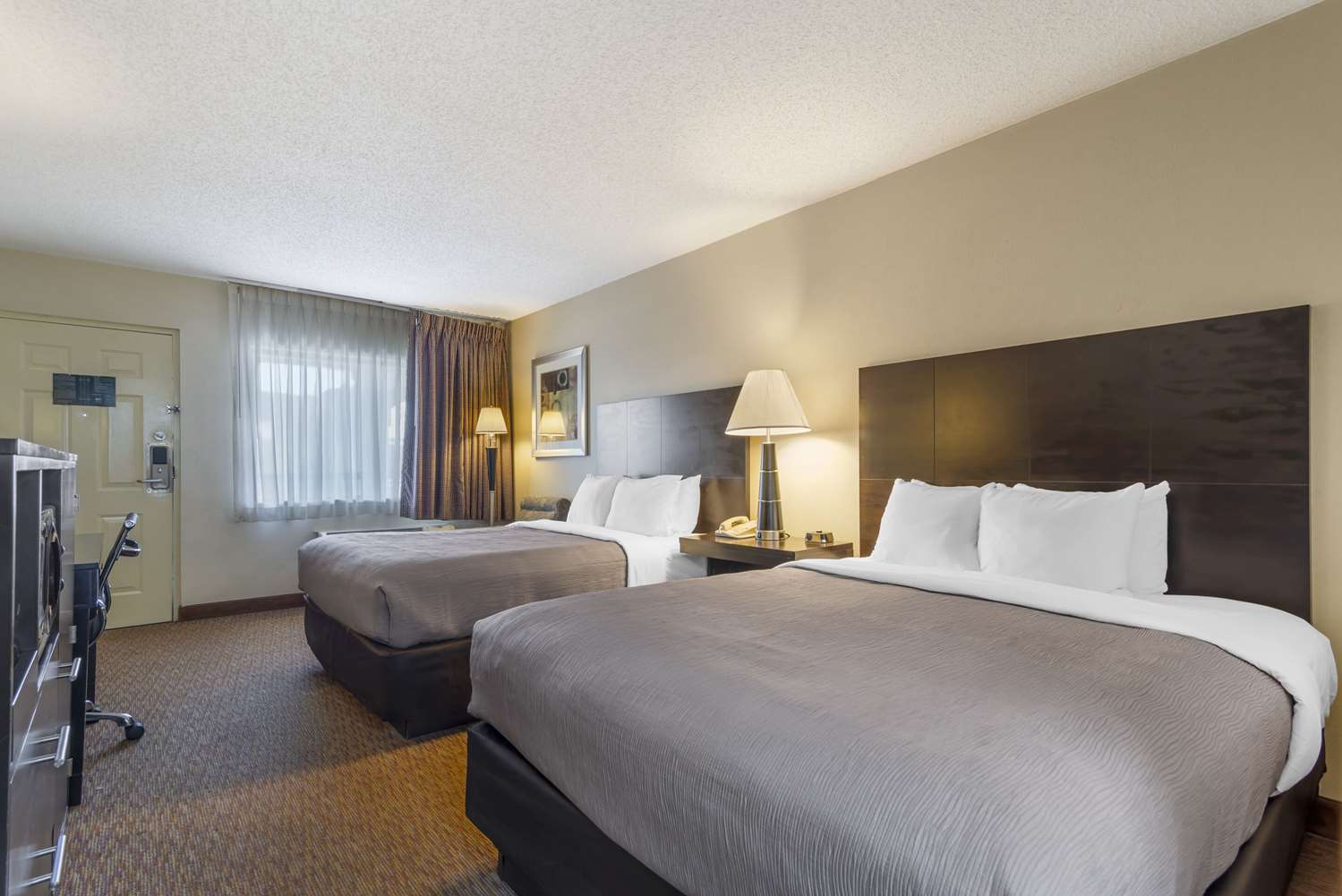 Upgrade, 2 Queen Beds