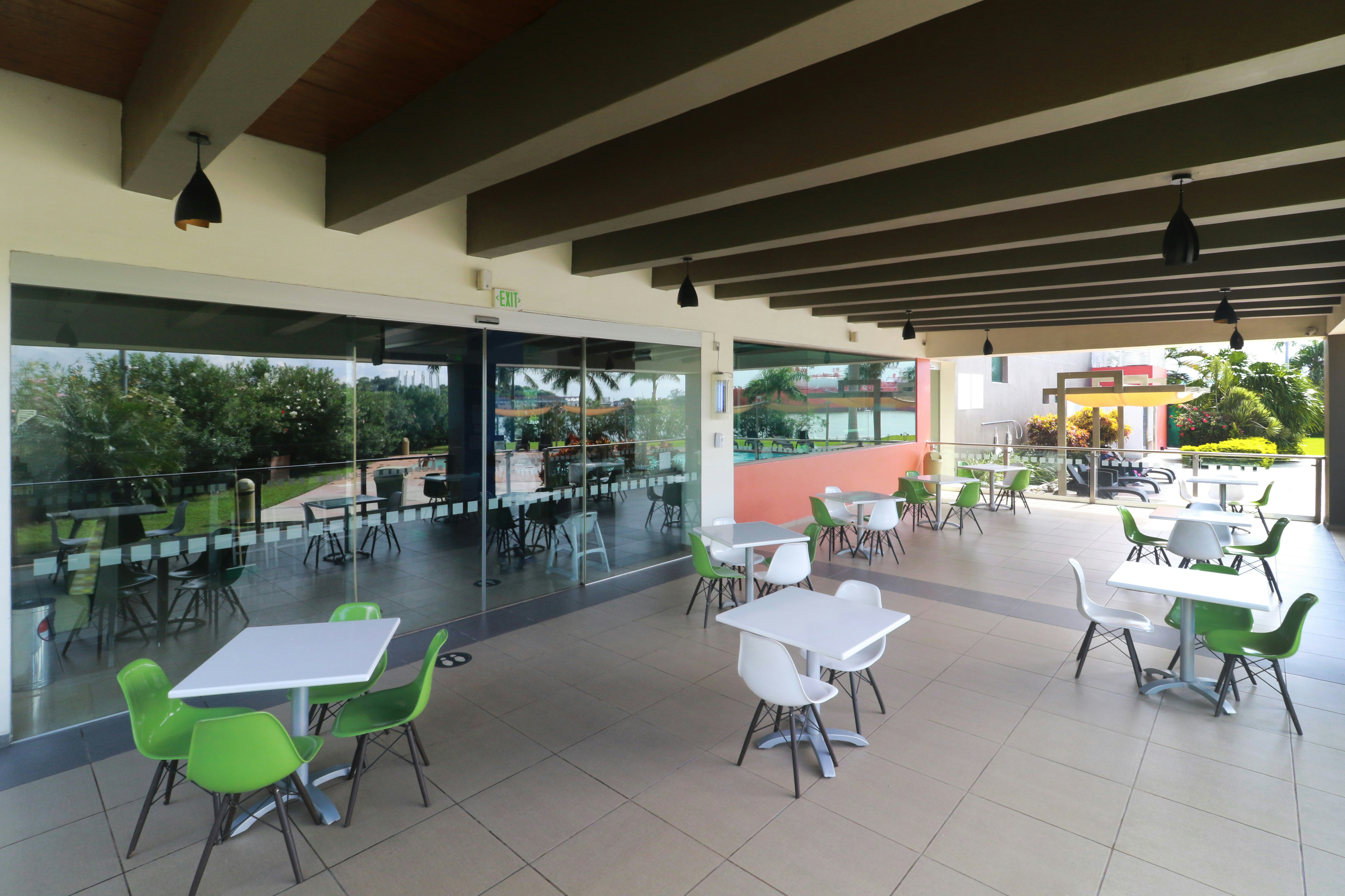 Holiday Inn Express Tuxpan 59/78