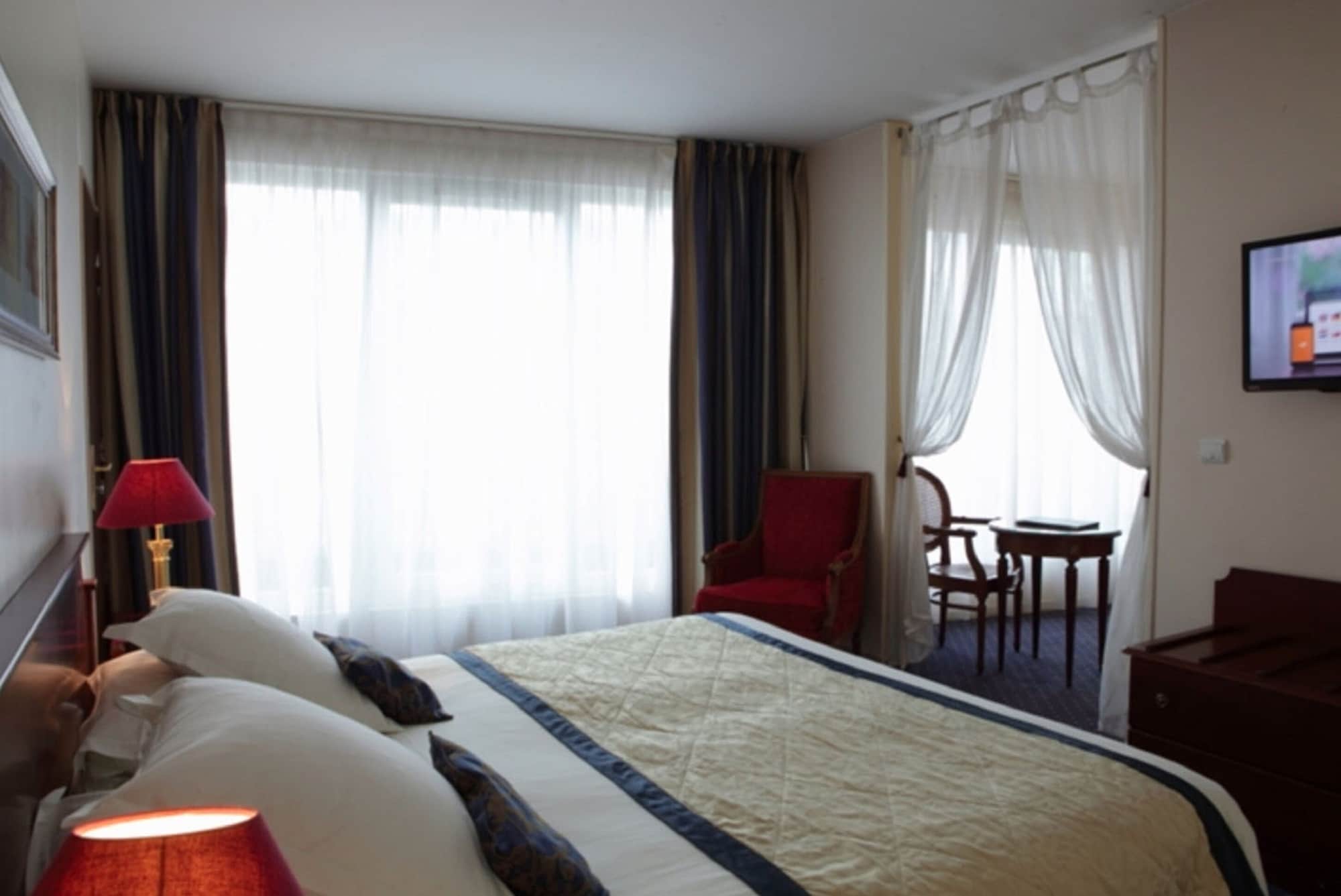 Suite, King Bed