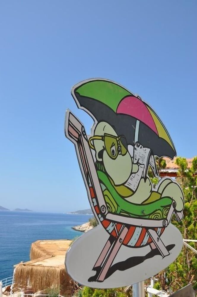 Caretta Hotel 3/36