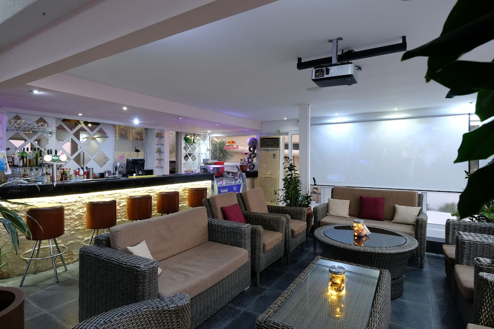 Flamingo Beach Hotel 22/35