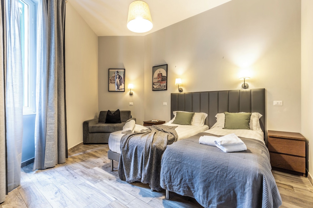 Flatinrome Deluxe Rooms 35/50