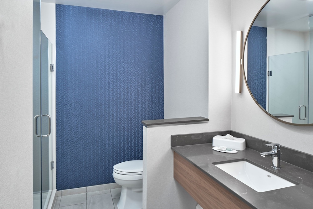 Fairfield Inn & Suites by Marriott Penticton 45/50