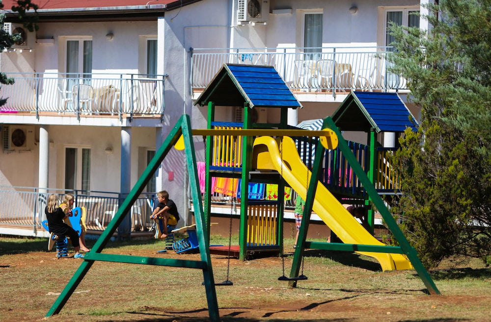 Ai Pini Medulin Resort 50/63