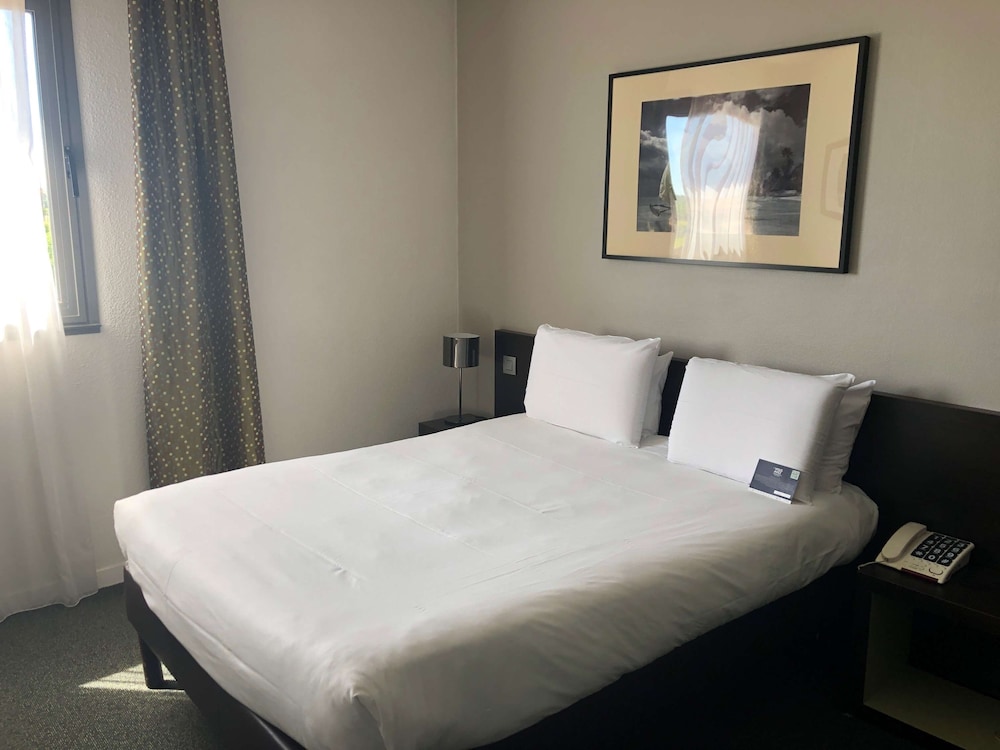 Hotel Kyriad Orly Aeroport Athis Mons Formerly Kyriad Orly Athis Mons 22/68