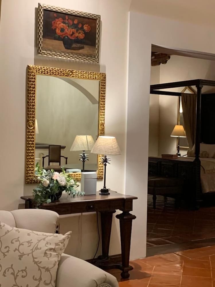 Hotel Villa Antigua 32/54