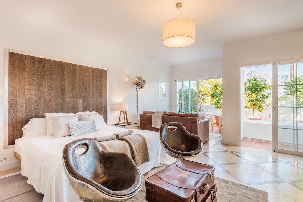 Molo 44 Suites Puerto Banus 68/85