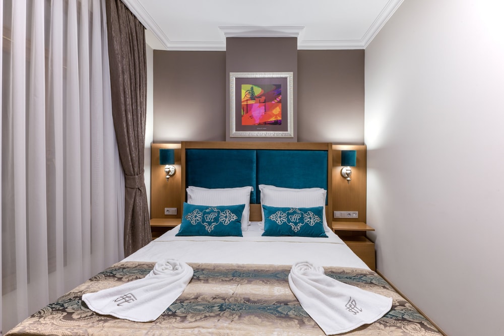 Ferman Hilal Hotel 18/63