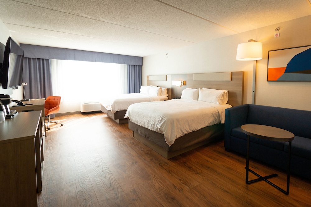 Holiday Inn Express Hotel Suites Kingston 24/72