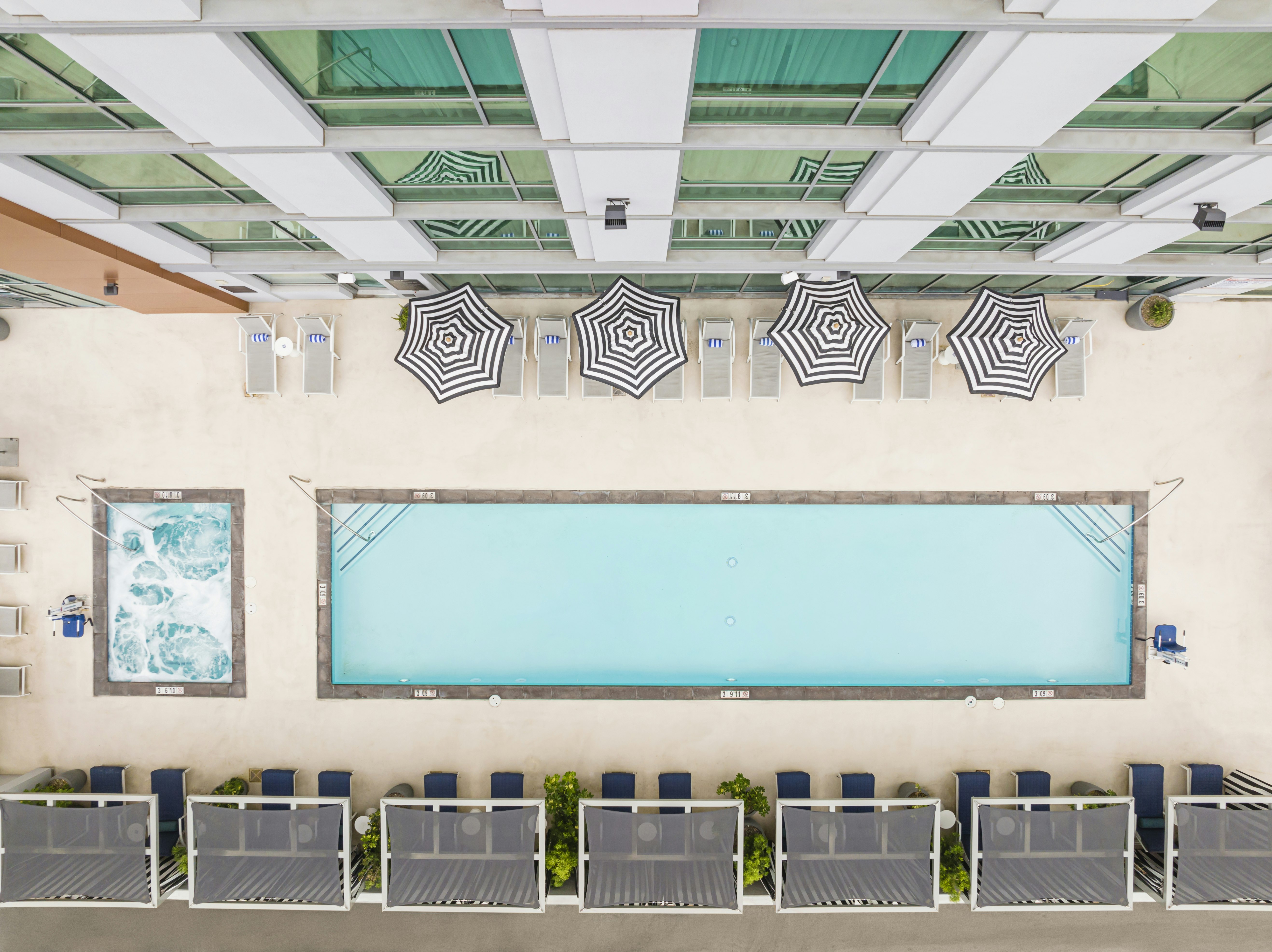 Carte Hotel San Diego Downtown Curio Collection By Hilton 80/87
