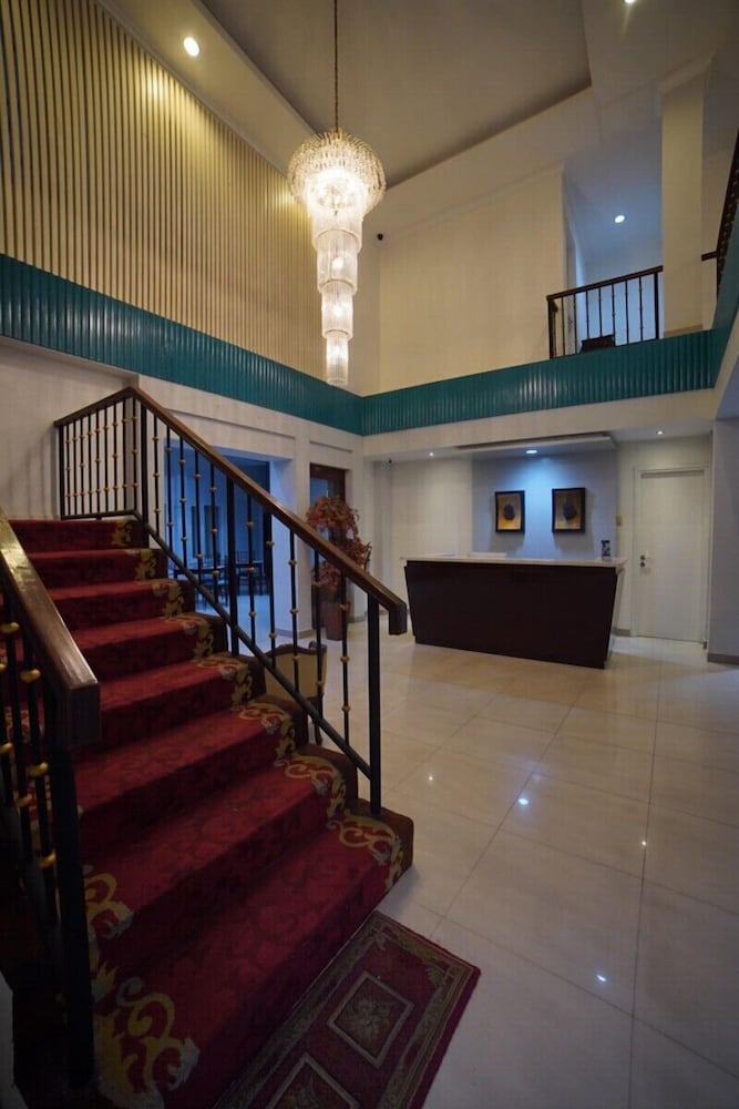 Noola Inn Hotel Bogor 9/43