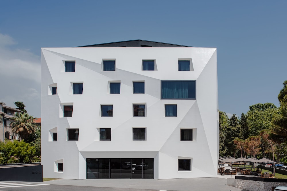 Briig Boutique Hotel 3/72