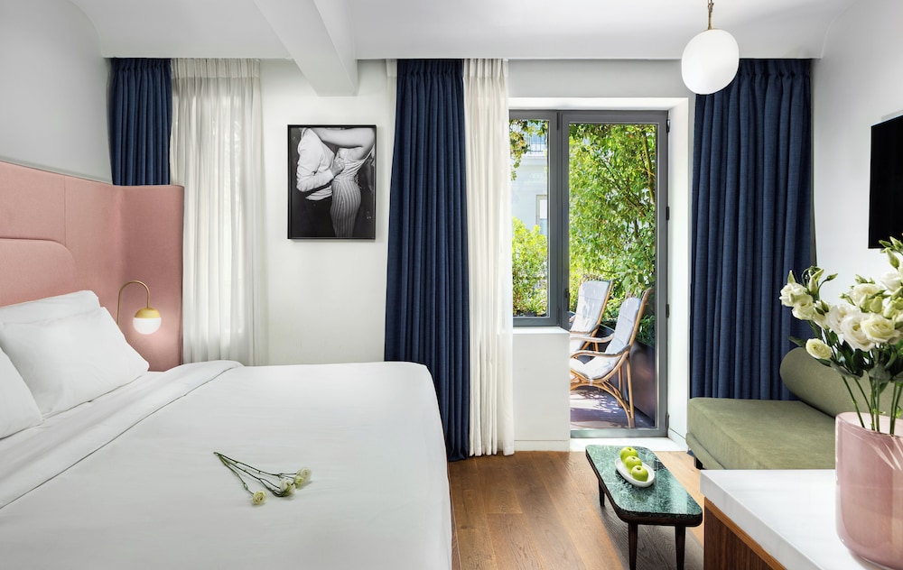 ELITE, JUNIOR SUITE