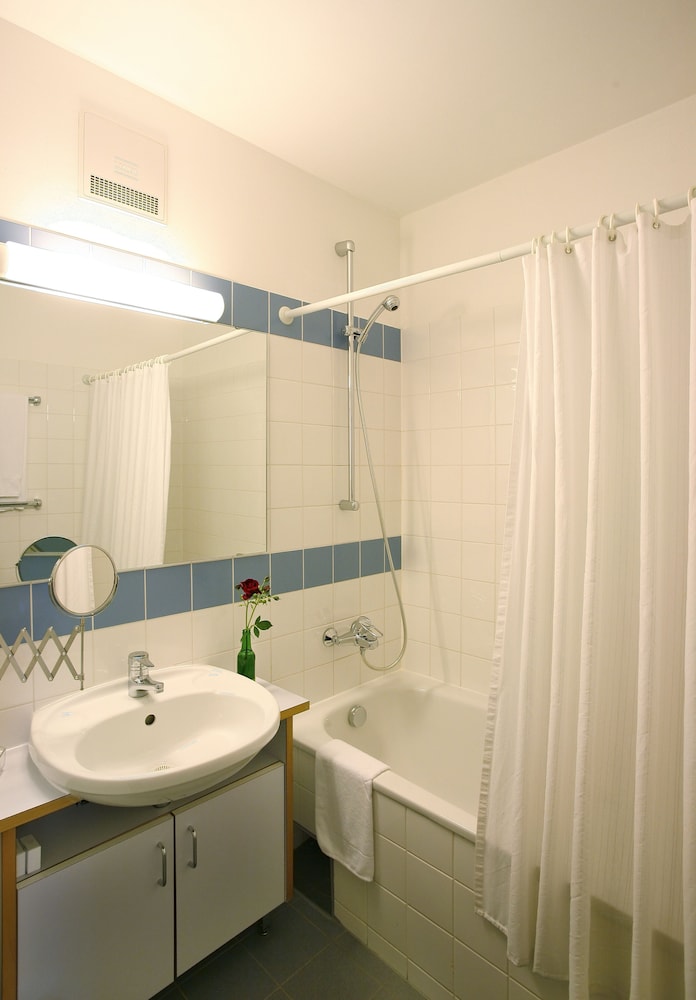 Am Spiegeln Dialog.Hotel.Wien 54/54