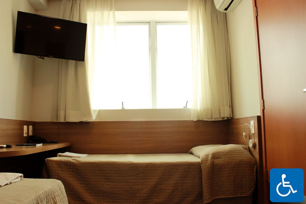 Total Hotel 44/51