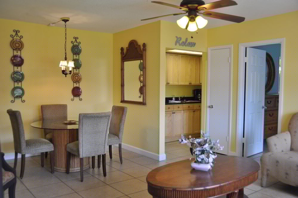 Lido Islander Inn And Suites 42/56