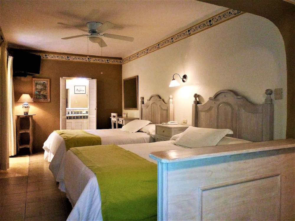 Villa Mirasol Hotel 55/74
