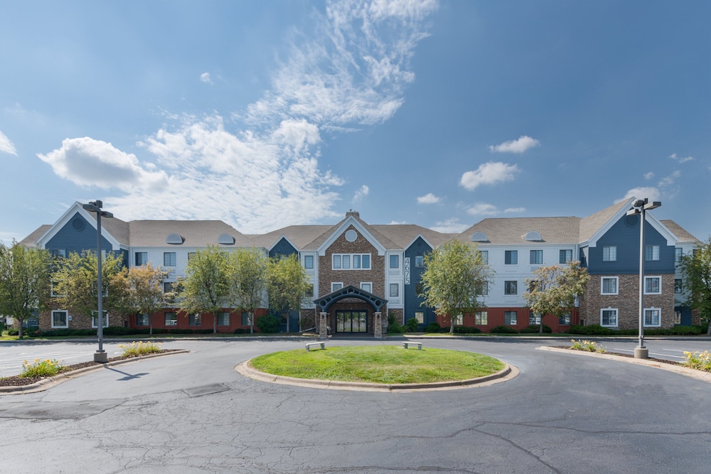 Candlewood Suites Eagan Arpt South - Mall Area, an IHG Hotel 63/68