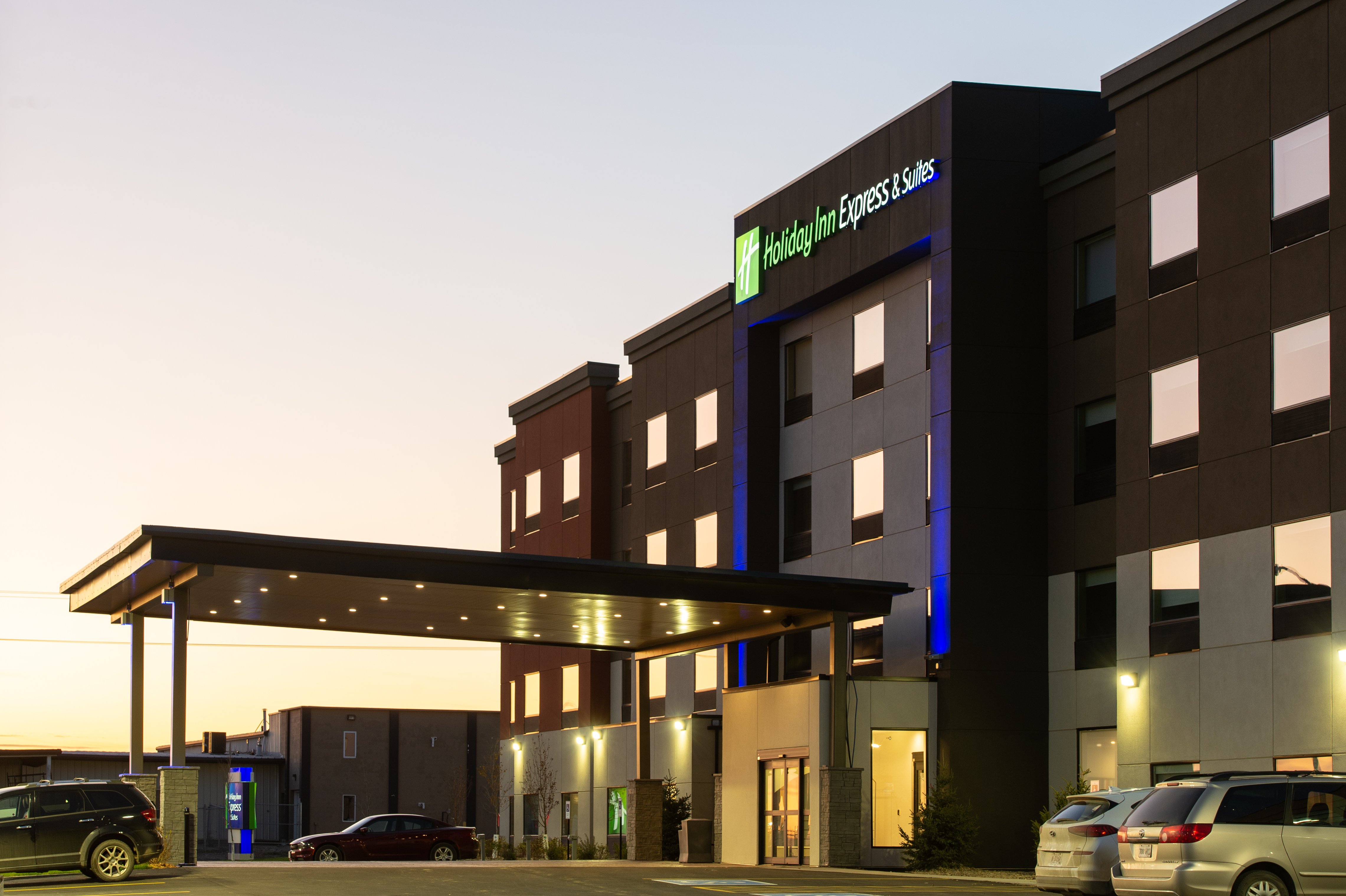 Holiday Inn Express & Suites North Battleford 5/50