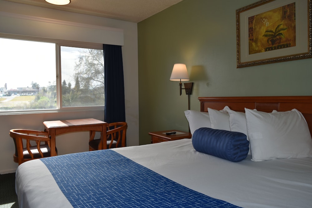 Travelodge by Wyndham Red Bluff South of Redding 15/65