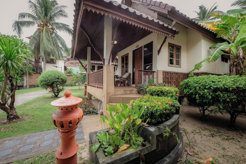LONG BAY RESORT 4/50