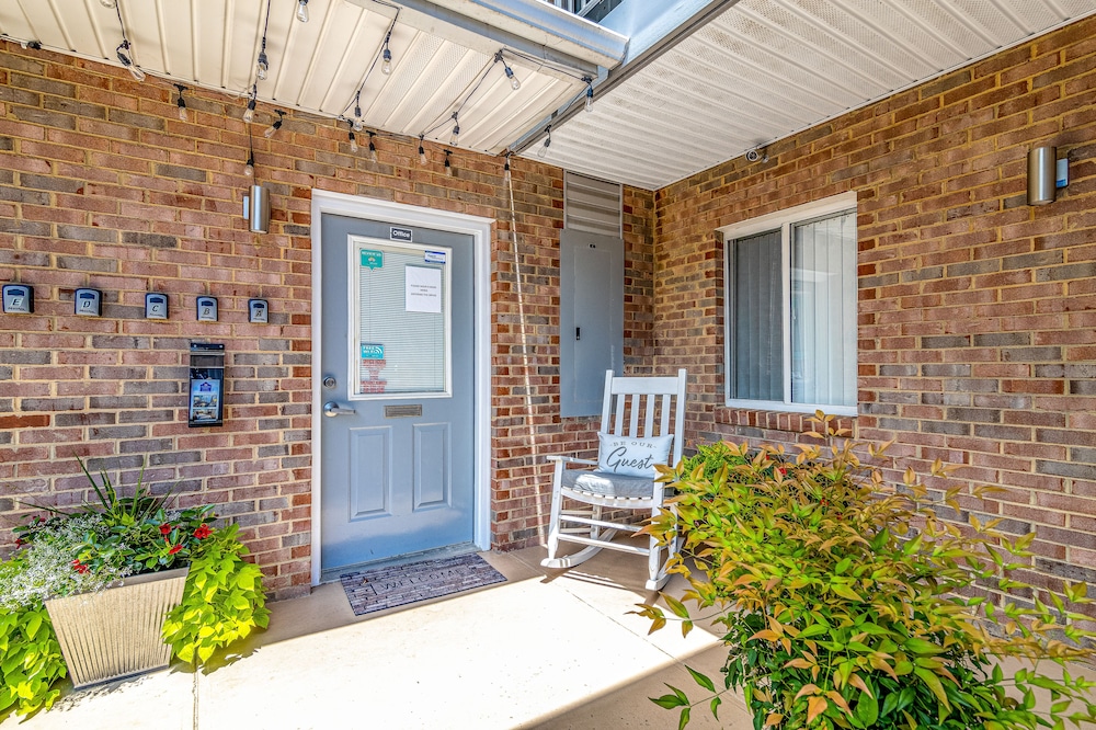 Affordable Corporate Suites of Lynchburg 4/61