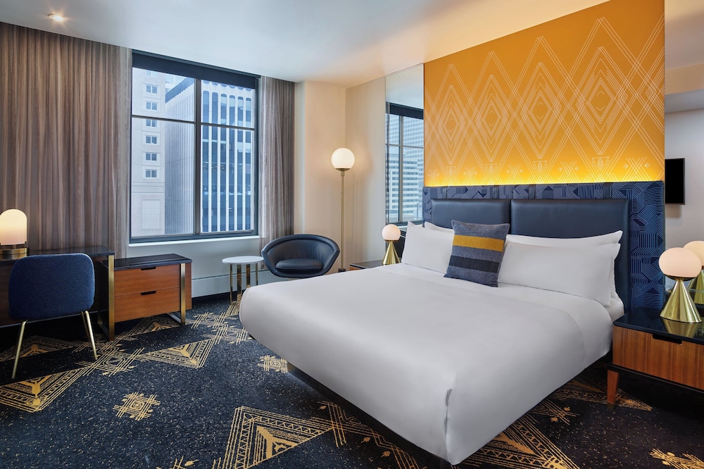Room at W Minneapolis- The Foshay, MINNEAPOLIS - MN