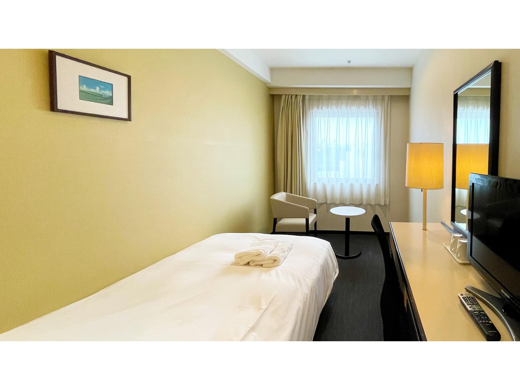 Semi Room, Single Bed, Semi Double Bed, Smoking