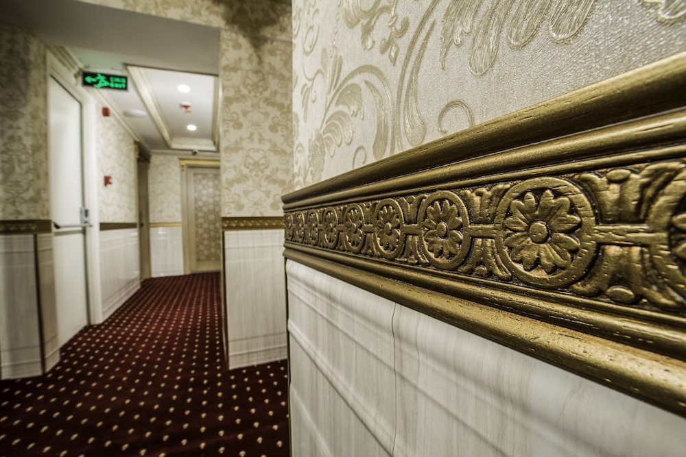 Phosphorion Hotel 3/46