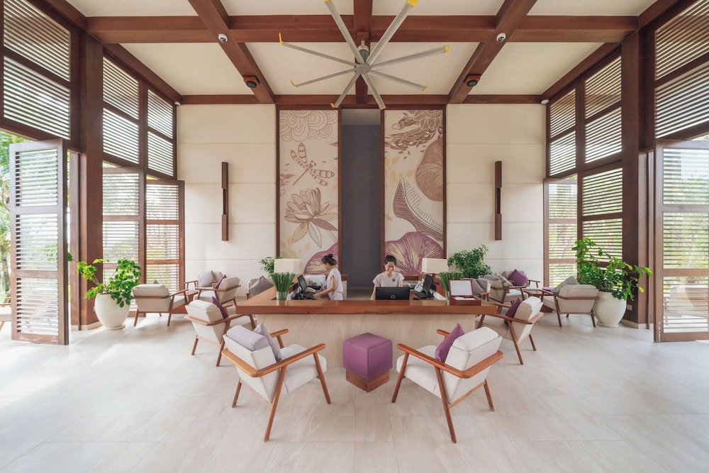 lobby