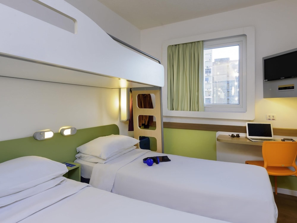 Ibis Budget Porto Alegre 24/66