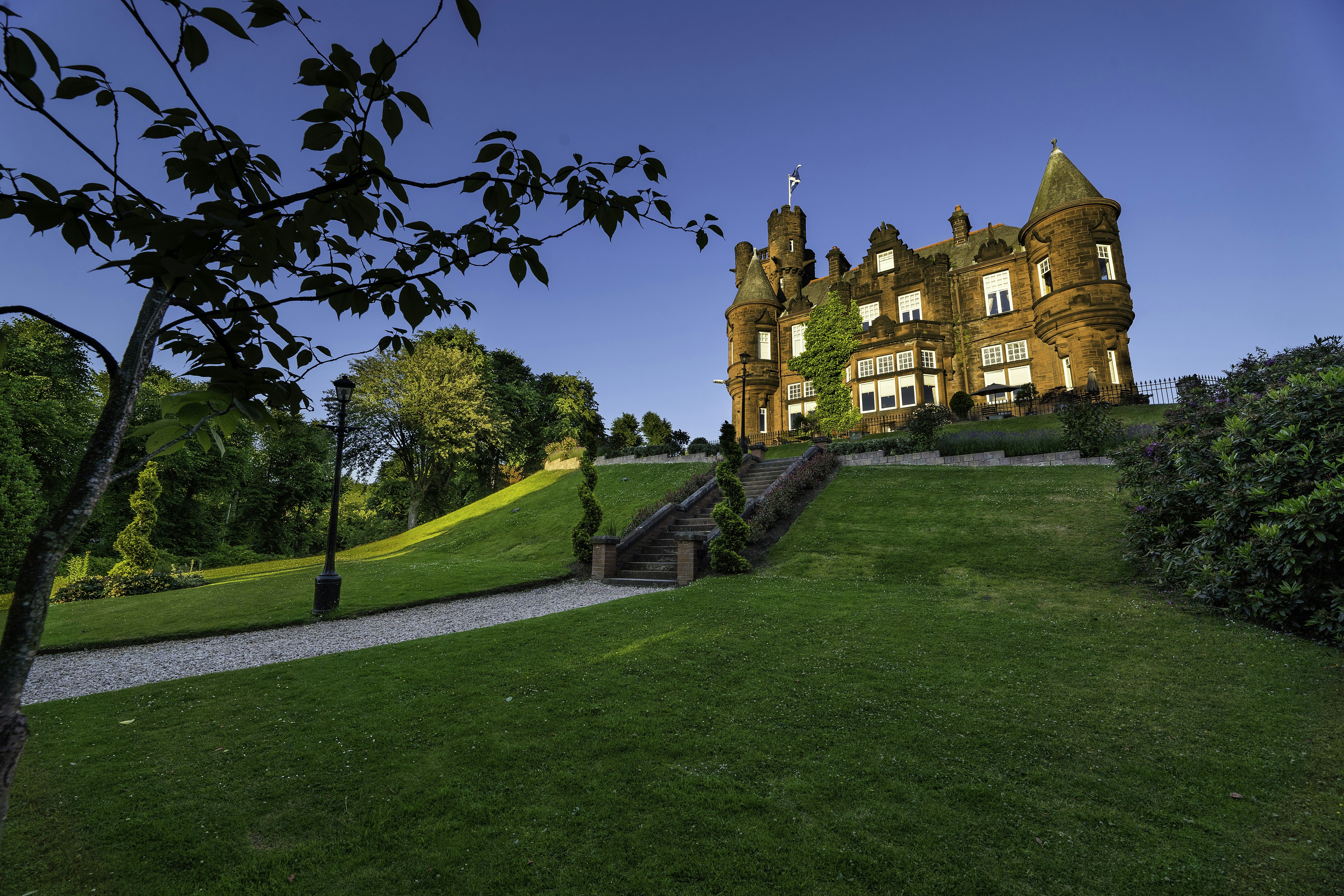 Sherbrooke Castle Hotel 50/53