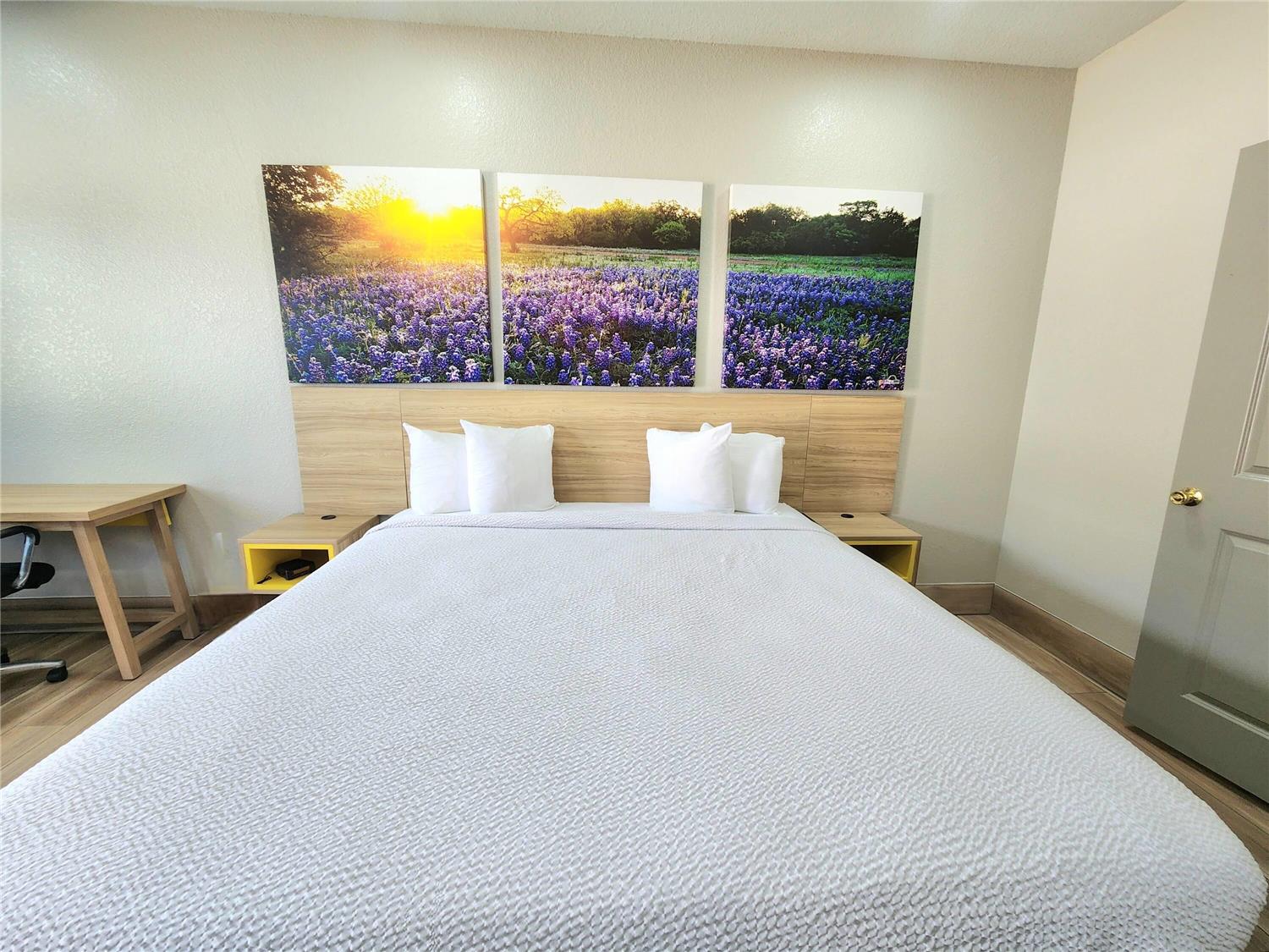 Days Inn by Wyndham Kenedy/Karnes City 13/23