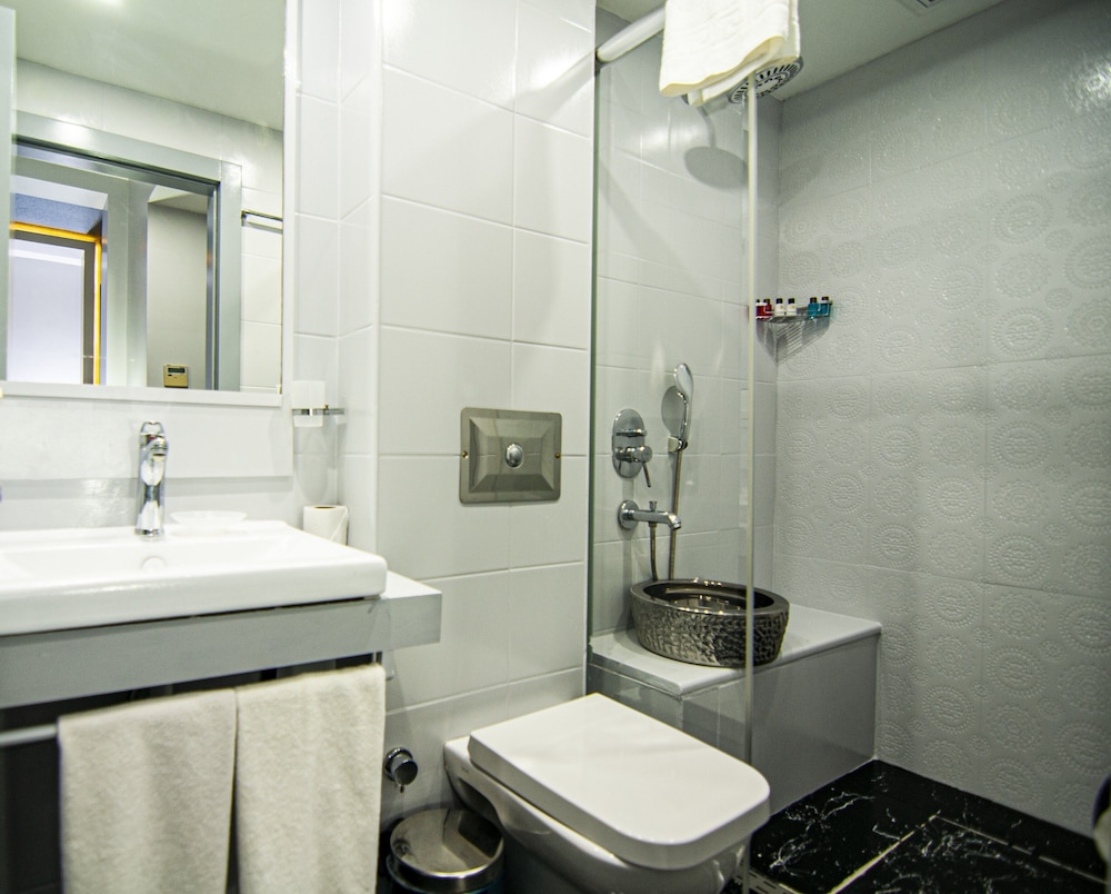 Lapis Inn Hotel and Spa (ex. Ambassador Hotel Istanbul) 67/67