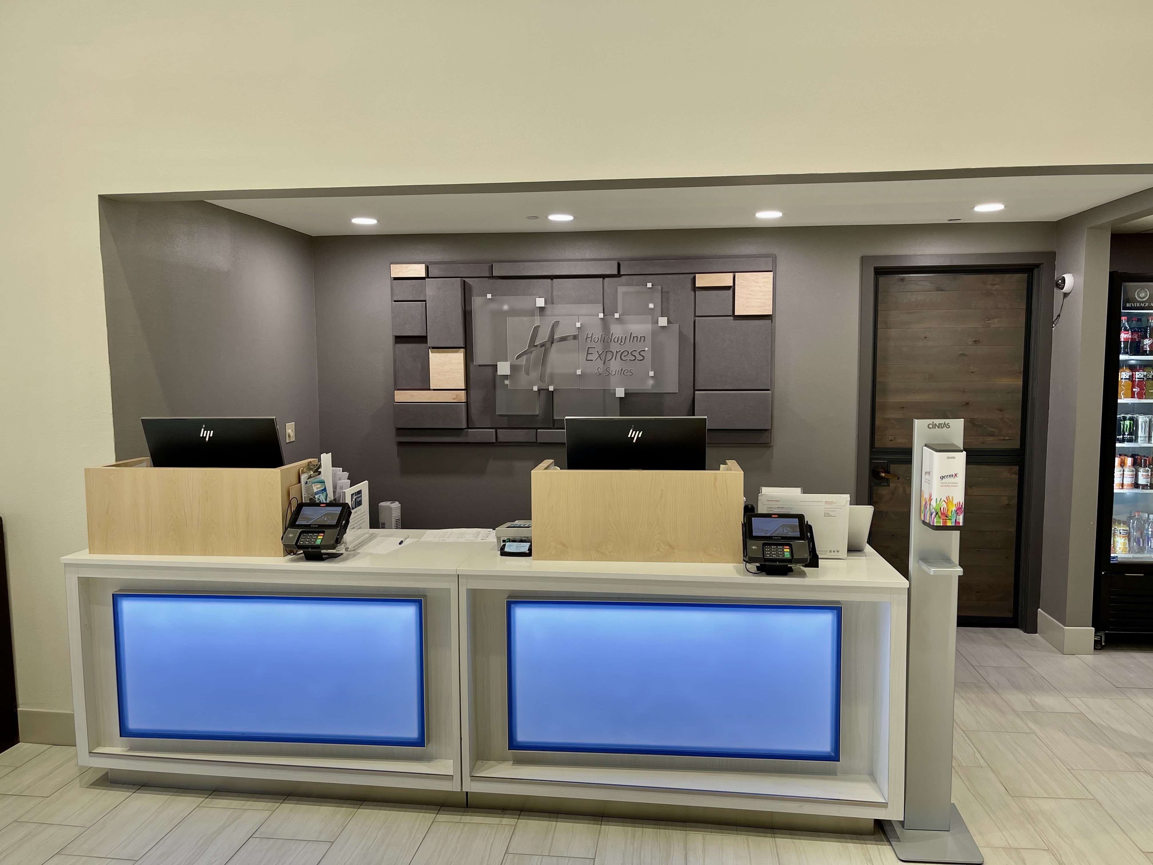 Holiday Inn Express & Suites Sulphur (Lake Charles) 10/50