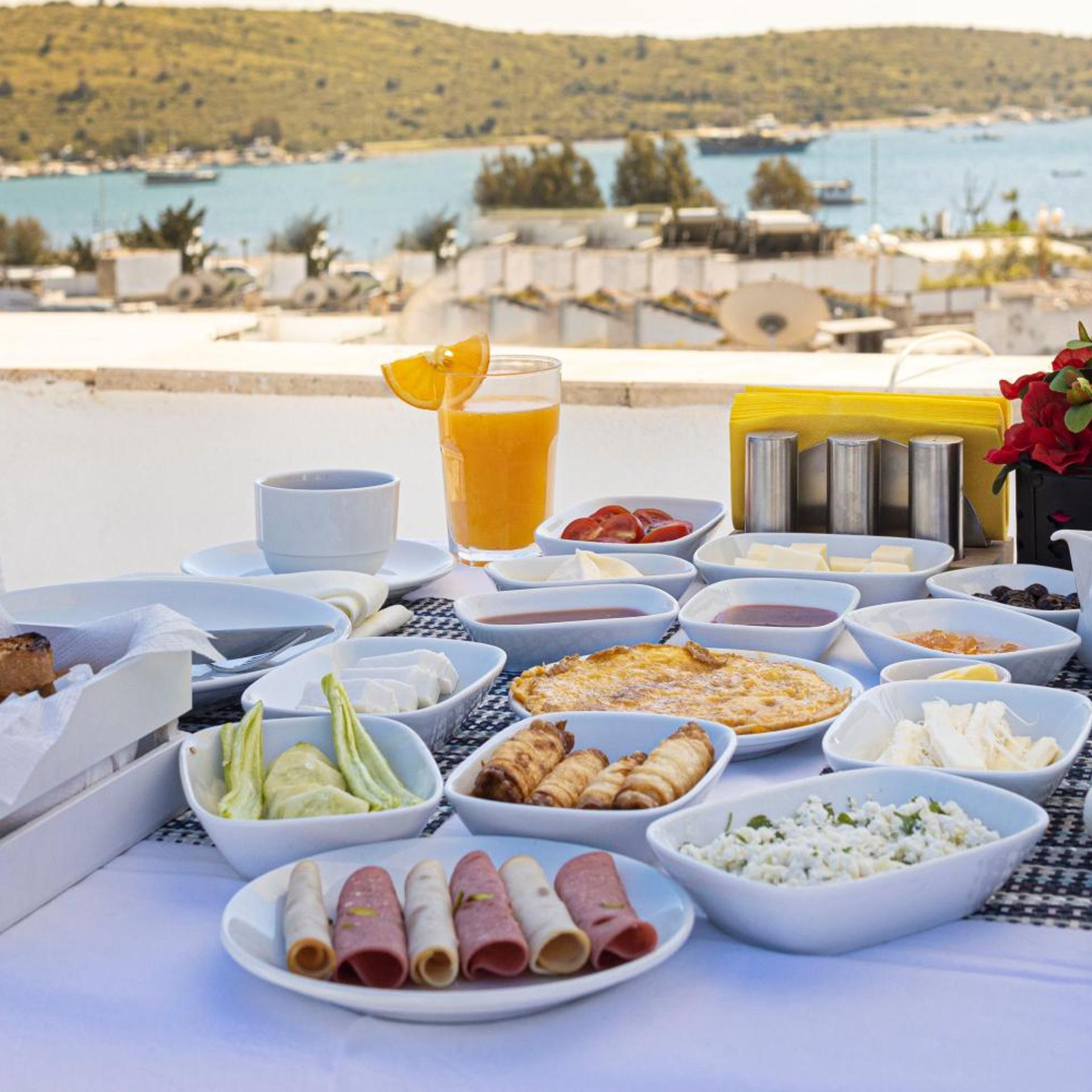 Hola Bodrum 26/32