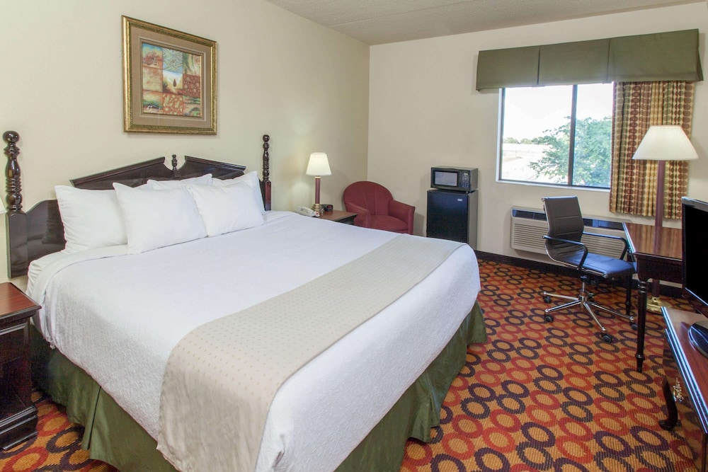 Best Western Bolingbrook Hotel 8/58