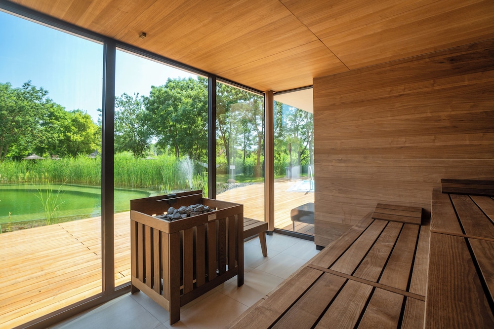 VILA VITA Pannonia 22/50