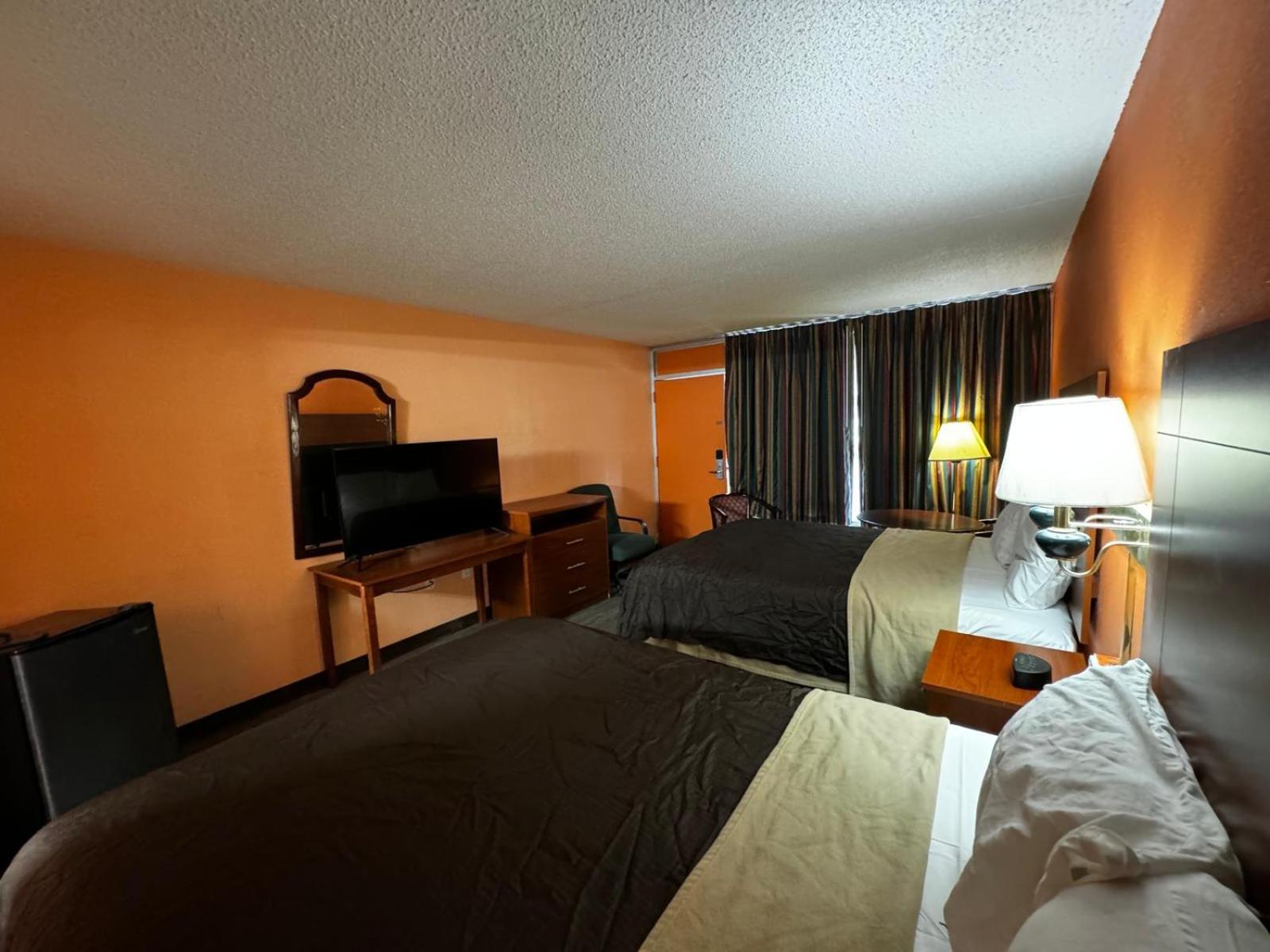 College Inn Spartanburg 17/33