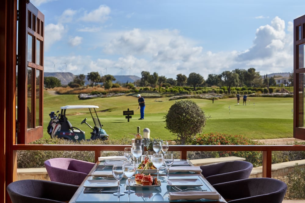 Aphrodite Hills Hotel 33/47