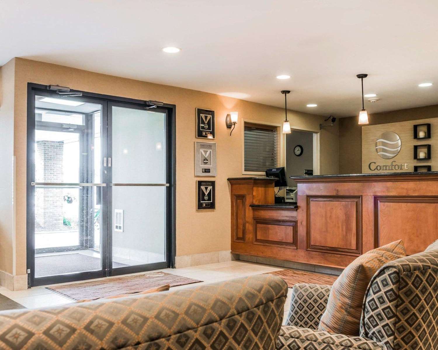 Wingate by Wyndham Utica 6/22