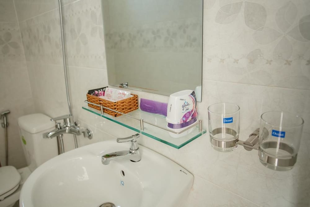 Phu Hong Hotel 24/24