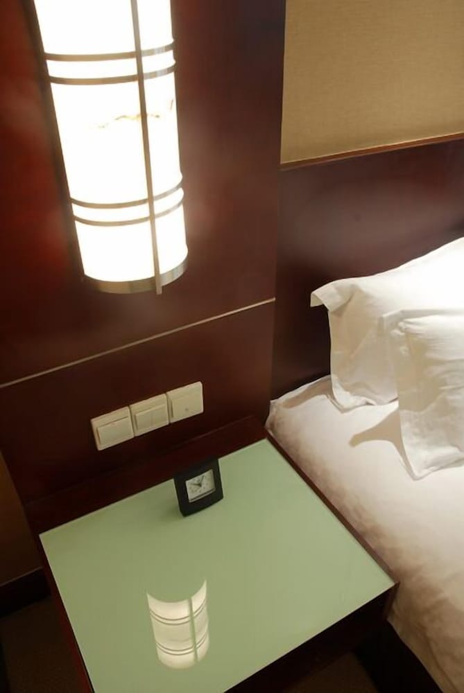Howard Johnson by Wyndham Leonora Plaza Shanghai 48/48