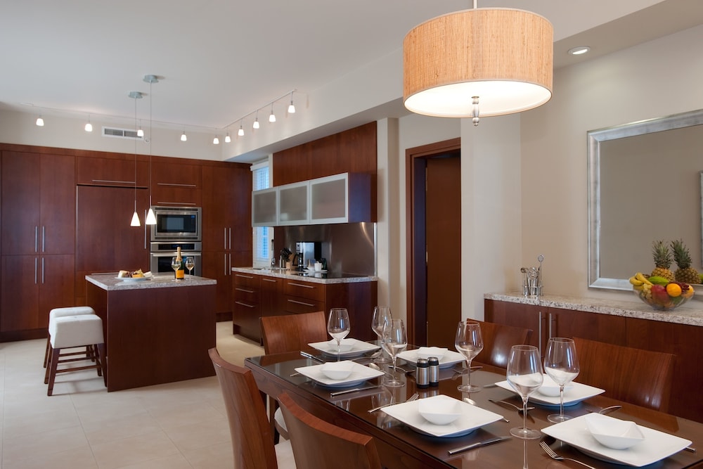 Blue Haven Resort 32/48